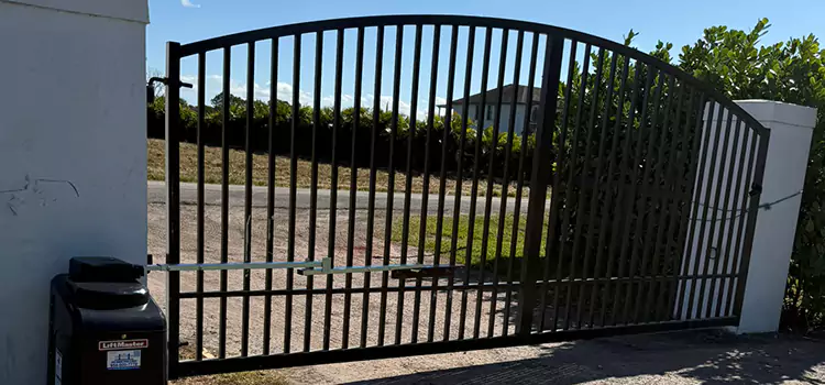Driveway Fence Repair Davenport